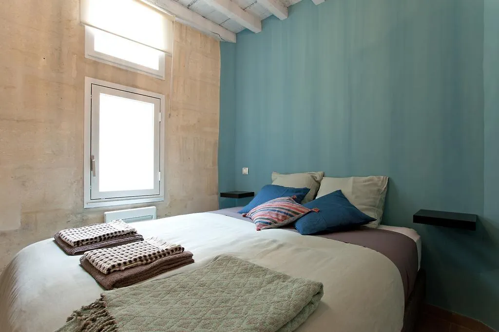 Truchet Penthouse Daire Arles Fransa